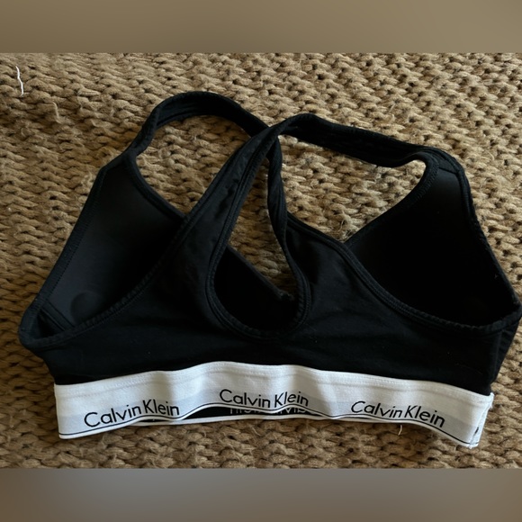 Calvin Klein Bra Size Medium - Picture 2 of 2